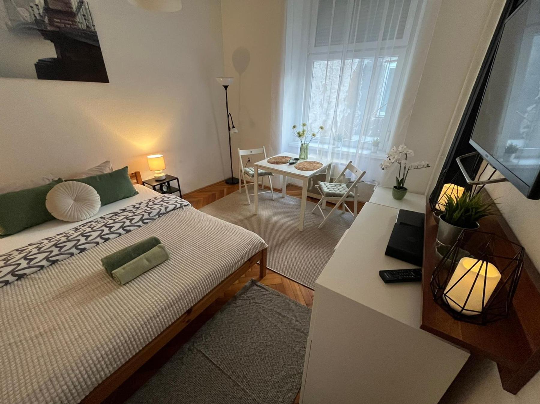 Feel Like Home - Cozy Downtwon Studio For 2 Budapest Exterior photo